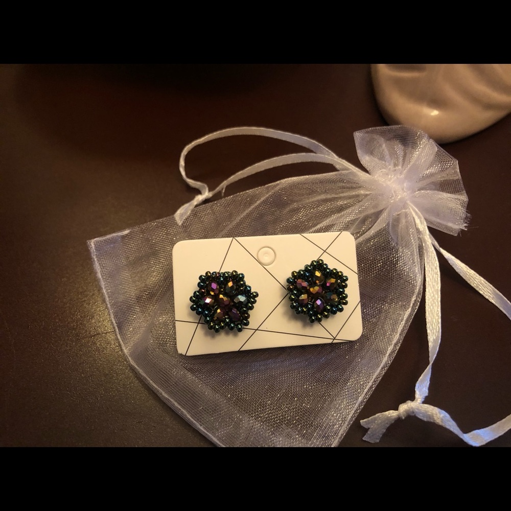 Earring green color perfect for Mother’s days